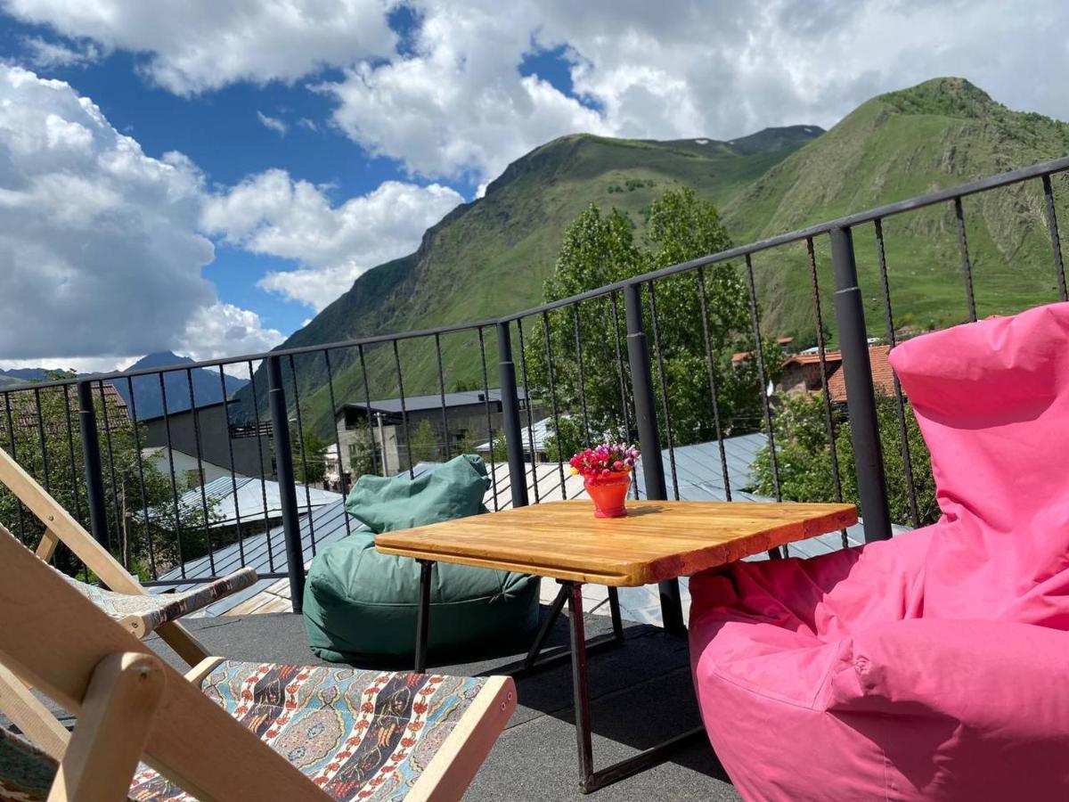 Four Season In Kazbegi Hotell Eksteriør bilde