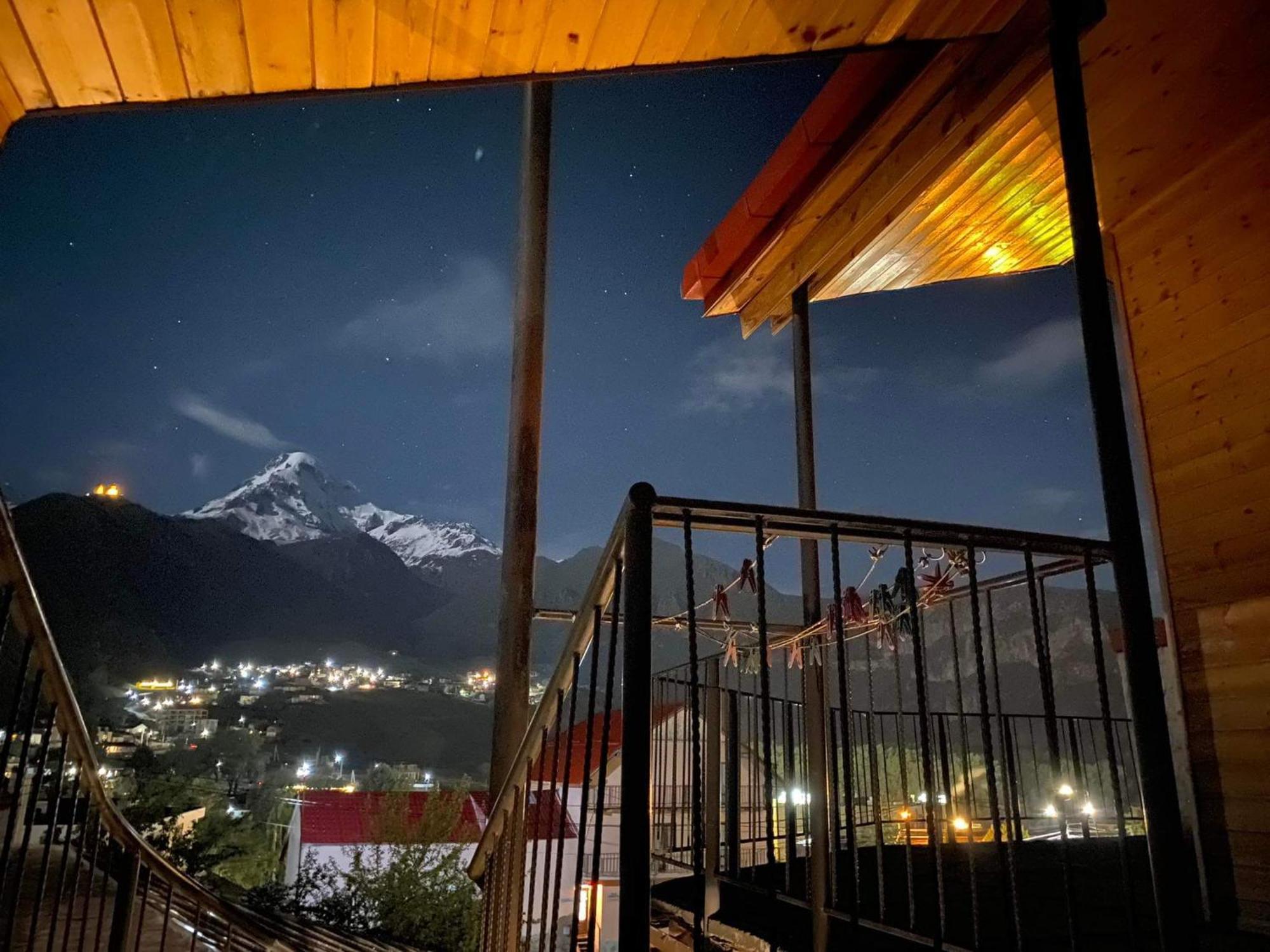 Four Season In Kazbegi Hotell Rom bilde