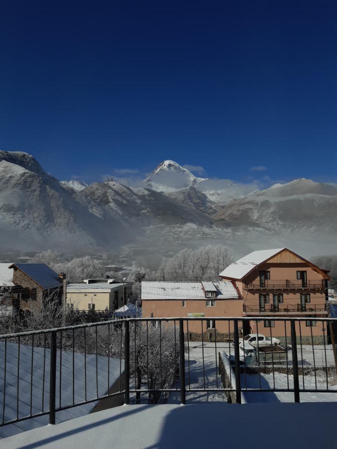Four Season In Kazbegi Hotell Eksteriør bilde